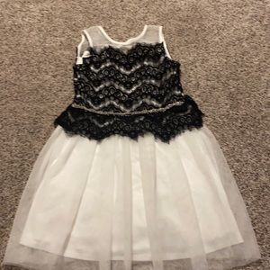 Black & White Formal Girls Dress - Size 8